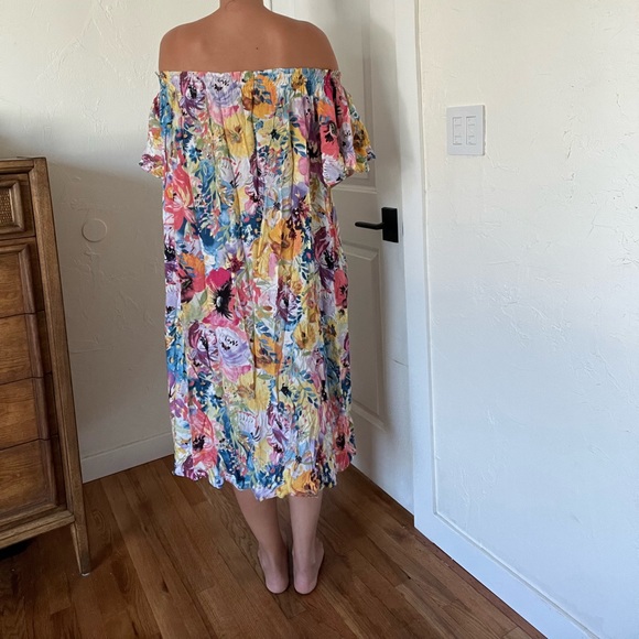 H&M Bright Floral Mumu - Picture 6 of 7